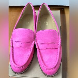 BRAND NEW IN BOX! 2024 JCrew sueded penny loafers in hot pink size 9. Orig $138